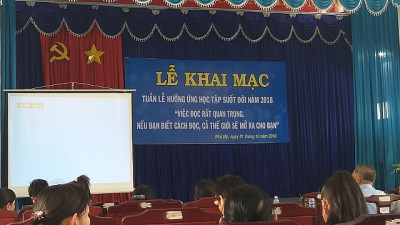 Tham dự lễ khai mạc tuần lễ hưởng ứng học tập suốt đời