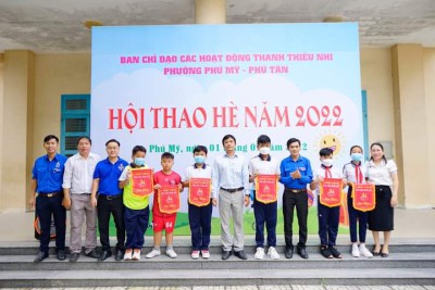 Trường THCS Phú Mỹ tham gia hội thao hè