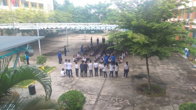 Trường THCS Phú Mỹ tổ chức tuyên truyền cho học sinh và tổng vệ sinh toàn trường để phòng chống bệnh sốt xuất huyết