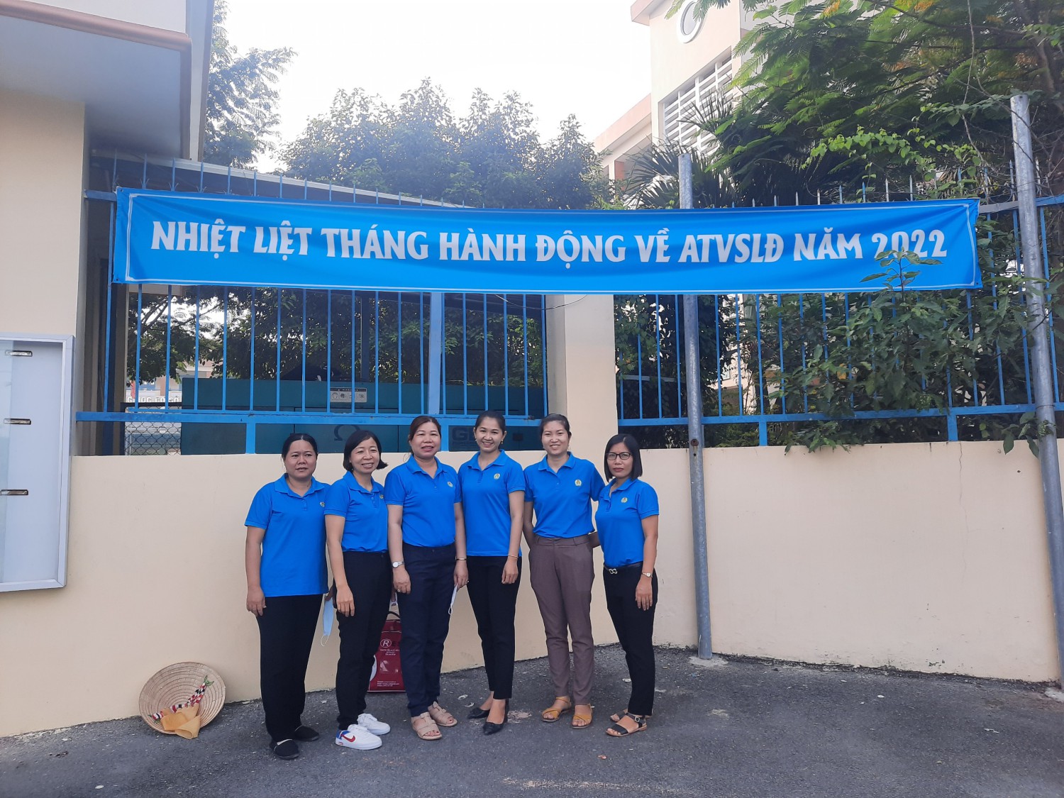 Trường THCS Phú Mỹ tăng cường công tác vệ sinh môi trường