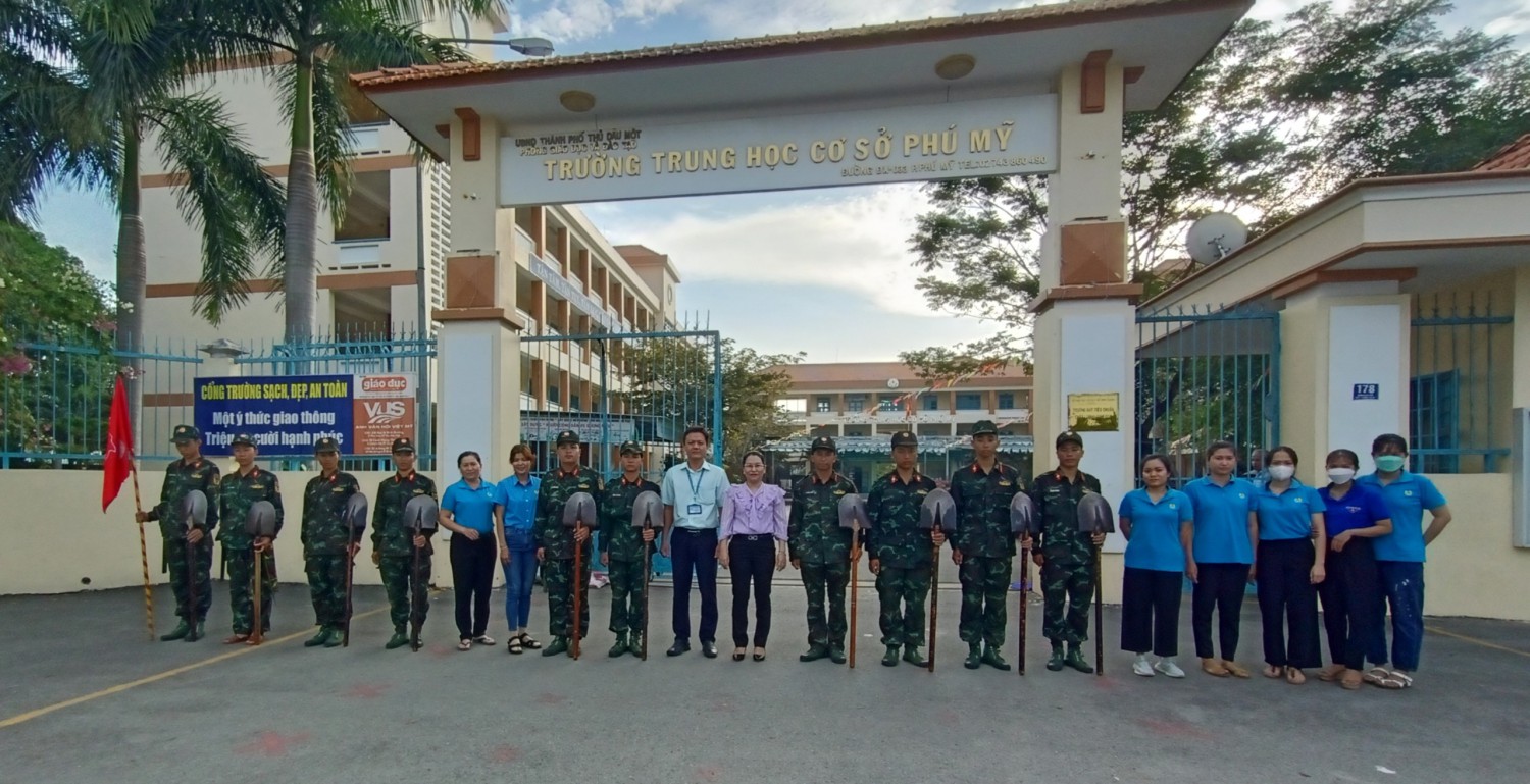 Tiểu đoàn 4 trường đại học Ngô Quyền thực hiện công tác dân vận tại trường THCS năm 2022-2023